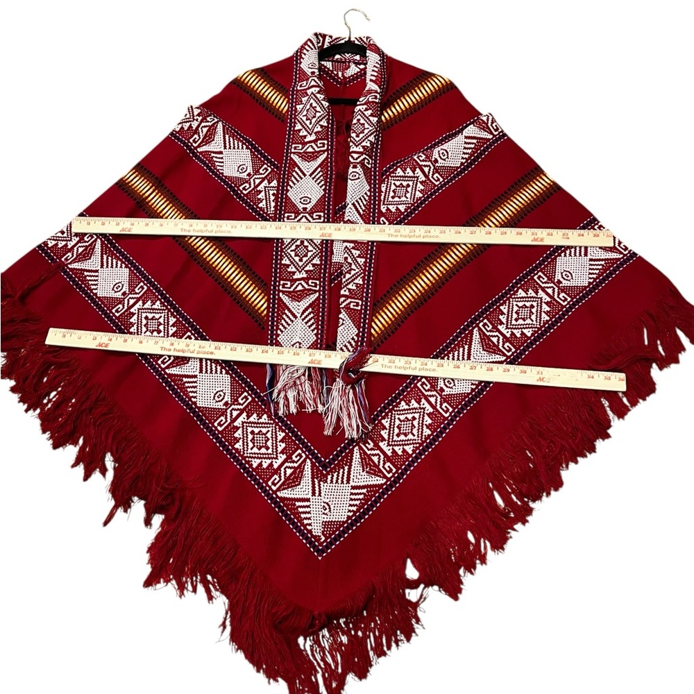Vintage Andean Artisan tejidos v-neck geometric fringed poncho - Picture 12 of 12